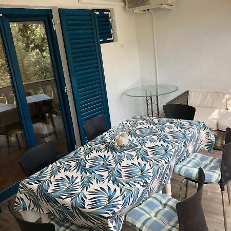 Guesthouse Vila Ruzmarin Ždrelac Extérieur photo